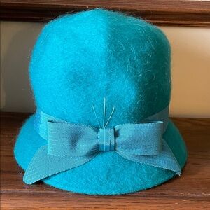 Vintage 1930s 1940s teal turquoise cloche hat felt Canada